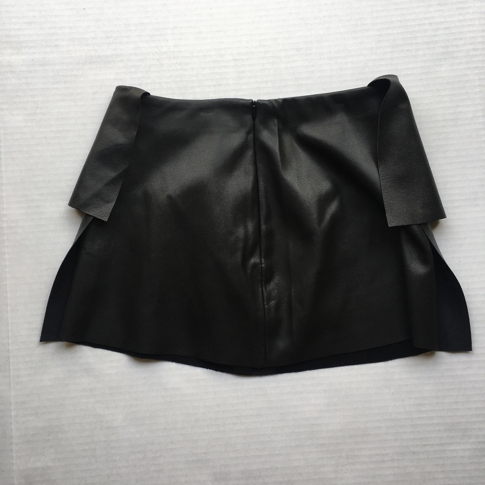 Zara Black Leather Effect Tiered Ruffle Mini Skirt - Picture 3 of 5